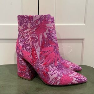NEW GIANNI BINI CALLEN FLORAL BROCADE BLOCK HEEL BOOTS SIZE 8.5! - 9112